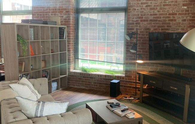 Studio, 1 bath, 1,068 sqft, $2,108, Unit 401