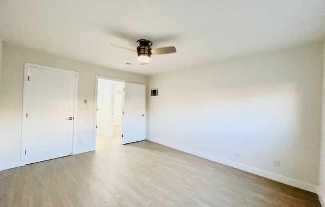 2 beds, 2 baths, $3,295, Unit 203