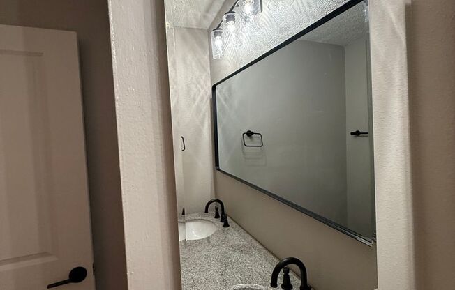 1 bed, 1 bath, 714 sqft, $1,995, Unit 038