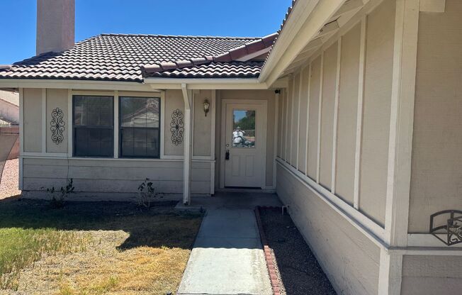 SW!! Spring Valley!! Single Story!!! Covered Patio!!! Fire Place!! Pet Friendly!!! Community Parks Nearby!!!
