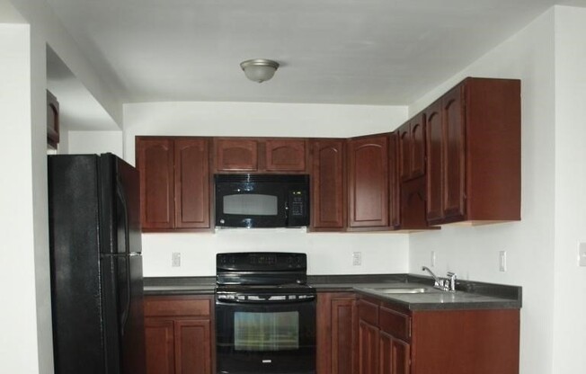 2 beds, 1 bath, 700 sqft, $2,400, Unit 3