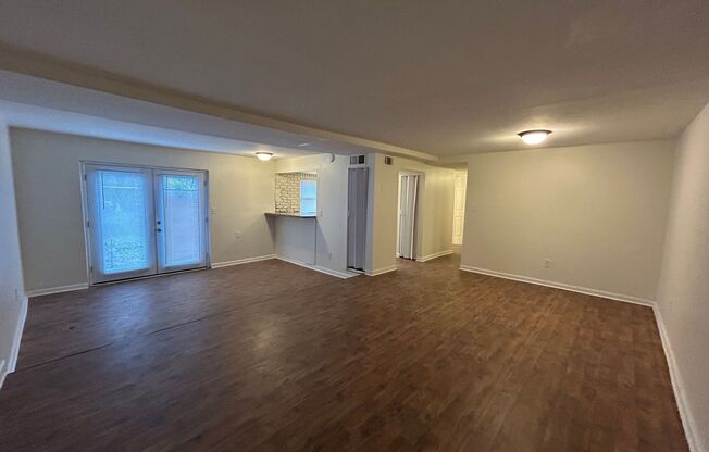 1 bed, 1.5 baths, 1,200 sqft, $1,100, Unit 2009-27