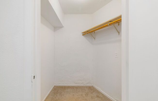 Studio, 1 bath, 231 sqft, $900, Unit 212