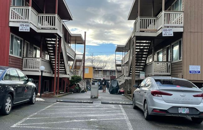 #375 WILLAMETTE TERRACE