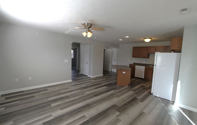 2 beds, 1 bath, 1,100 sqft, $1,150, Unit 6713-1