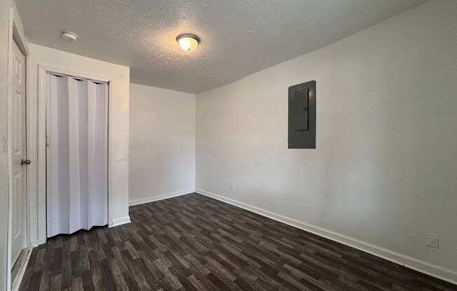 2 beds, 1 bath, $850