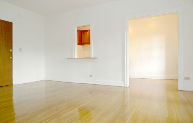 2 beds, 1 bath, 816 sqft, $1,290, Unit 24 - 202