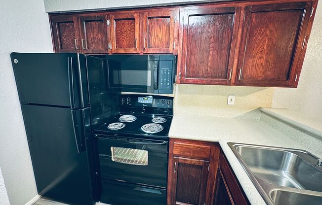 Studio, 1 bath, 500 sqft, $795, Unit 114