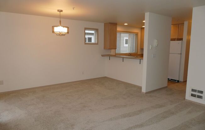 2 beds, 2 baths, 1,000 sqft, $2,350, Unit 203