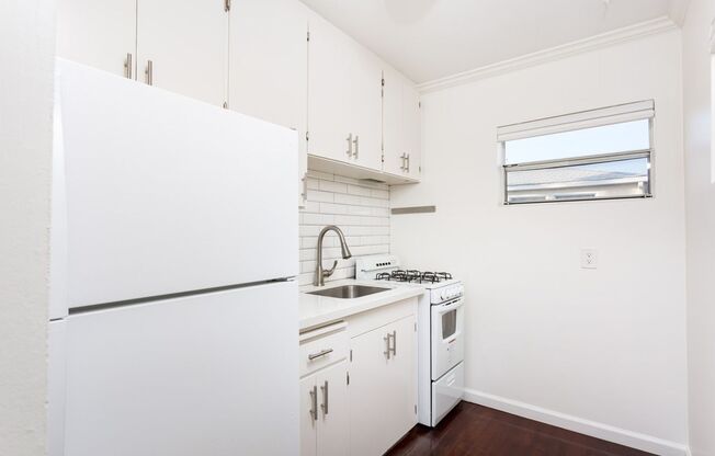 1 bed, 1 bath, 425 sqft, $2,195