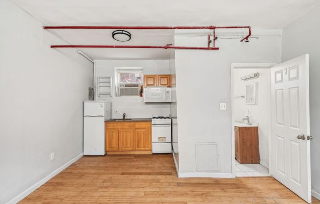 Studio, 1 bath, 300 sqft, $990, Unit 3412 Spring Partners LP-LLFE