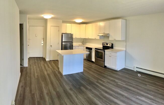 1 bed, 1 bath, 566 sqft, $2,123, Unit 214