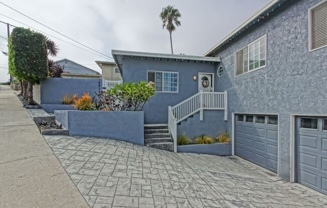 VERY CHARMING, BRIGHT & AIRY HILLTOP HOME W/ CITY VIEWS, SPACIOUS FENCED FRONT PATIO, LARGE REAR YARD & GARAGE W/ 1-CAR PARKING & BONUS SPACE NEAR PARKS, SCHOOLS & 5 MINS TO BEACH!