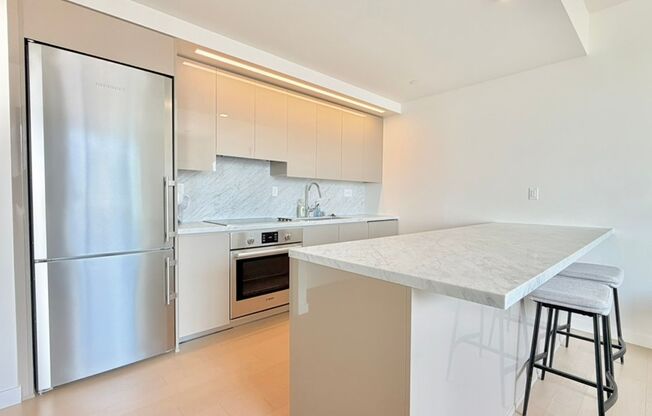 2 beds, 2 baths, $4,295, Unit UNIT 2004