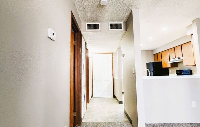 1 bed, 1 bath, 643 sqft, $1,275, Unit 210