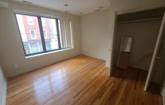 1 bed, 1 bath, 650 sqft, $1,695, Unit 2nd Floor