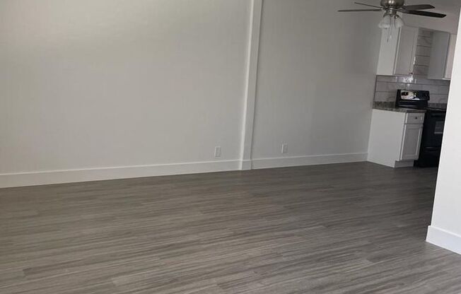 617-633 W 5th Ave