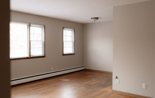 1 bed, 1 bath, 575 sqft, $950, Unit 1