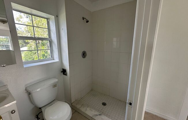 6 beds, 2 baths, $2,100