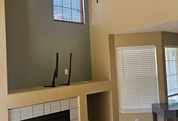 Cute 2 Bed Townhome in Southeast Fort Collins