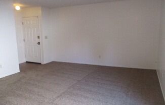 2 beds, 1 bath, $1,275, Unit 1585