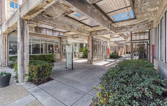 2 beds, 1 bath, $2,695, Unit Unit 262
