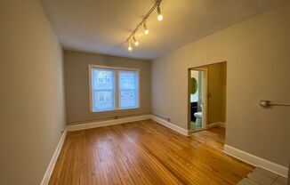 Studio, 1 bath, 450 sqft, $1,400, Unit 213