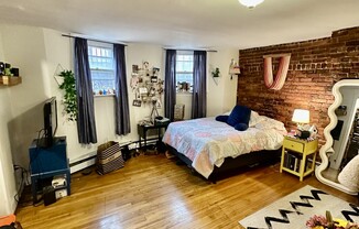 23 E SPRINGFIELD