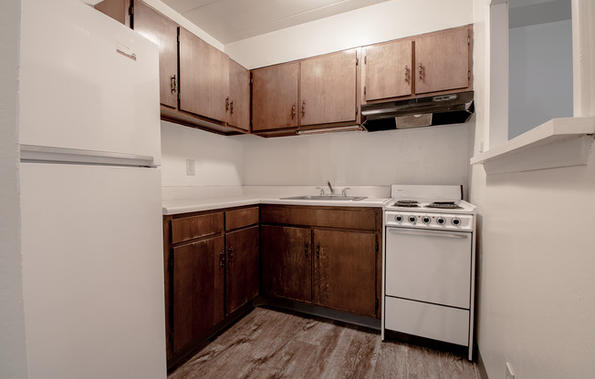 2 beds, 1 bath, $900