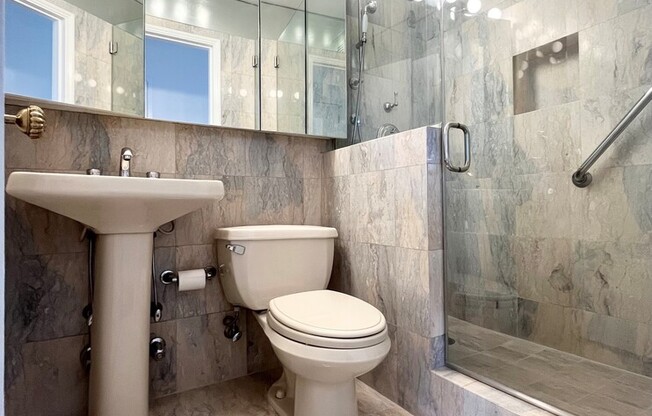 3 beds, 2.5 baths, 2,040 sqft, $16,500, Unit 27GH