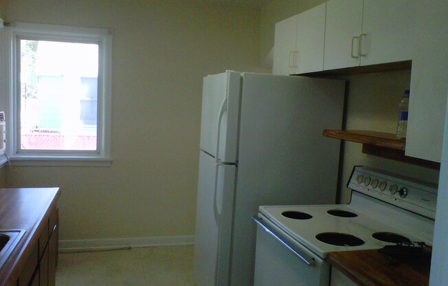 2 beds, 1 bath, $1,495