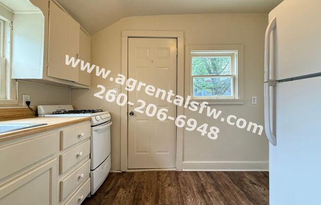 1302 W Washington Blvd