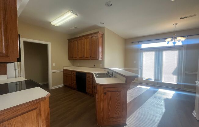 3 beds, 2.5 baths, $1,395