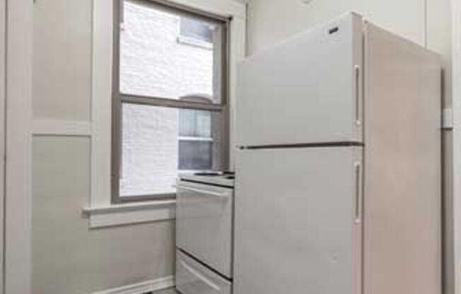 1 bed, 1 bath, 680 sqft, $1,675, Unit 25