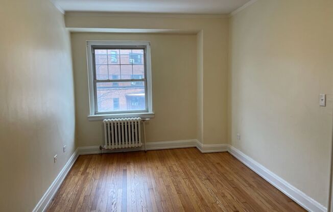 1 bed, 1 bath, 617 sqft, $1,850, Unit Wellington 802