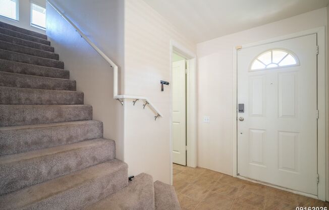 SPACIOUS EWA BEACH CORNER HOME – 4 BEDROOMS, 2.5 BATHROOMS