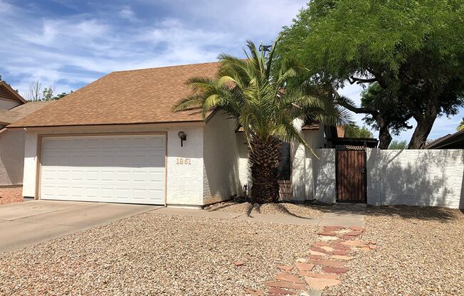 Awesome Mesa Home with Split Floor plan!!!  Large yard and easy to maintain!!!  Updated kitchens and baths!!!  Community Pool down the street!!!  Gilbert School District!!!