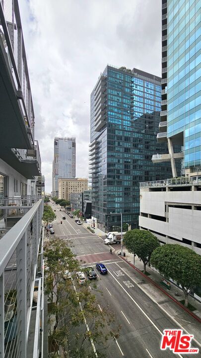 Studio, 1 bath, 660 sqft, $2,700, Unit 609