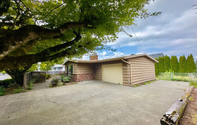 2,510 Sq Ft | 5 Bedroom · 3 Bathroom – W/D, Terrace, Garage & Extra Space