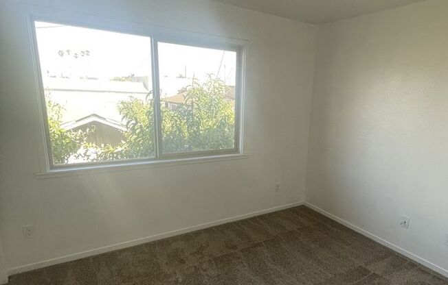 2 beds, 1 bath, $2,125, Unit 502D