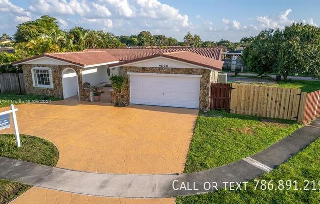 9020 NW 21 CT
