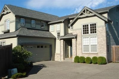 Stunning 2 Story 4 Bed 2.5 Bath Home in Redmond