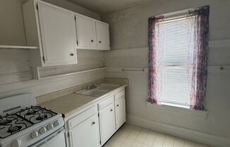 1 bed, 1 bath, 500 sqft, $795, Unit 10