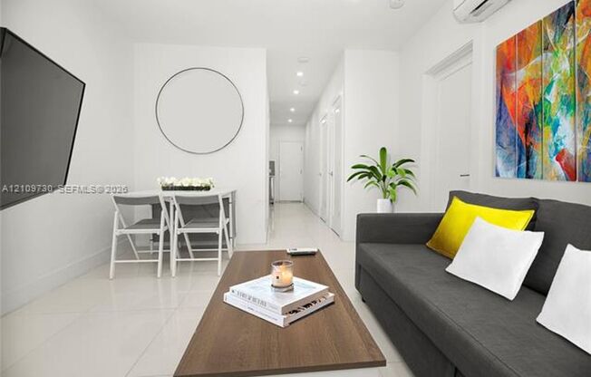 733 Michigan Ave cu-8, Miami Beach, FL 33139