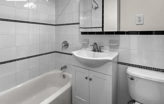 1 bed, 1.5 baths, $5,195, Unit 5H