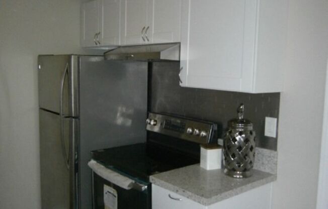 1 bed, 1 bath, 580 sqft, $1,850, Unit #9