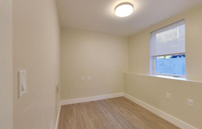 1 bed, 1 bath, $2,495, Unit B