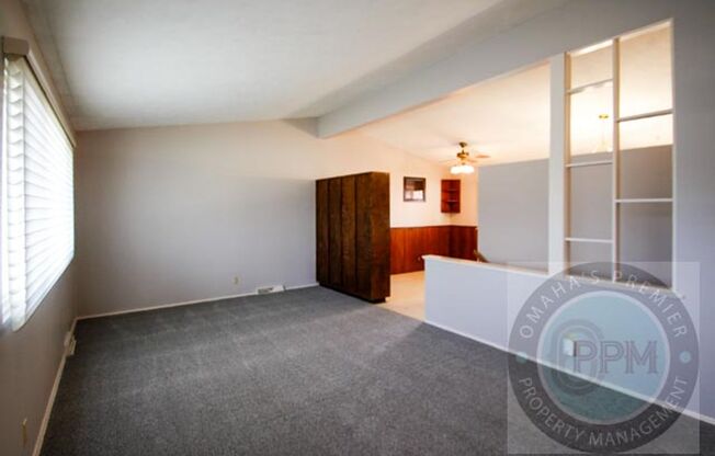 Comfortable 3 Bd /1.5 Ba Home $500.00 off Deposit!!!