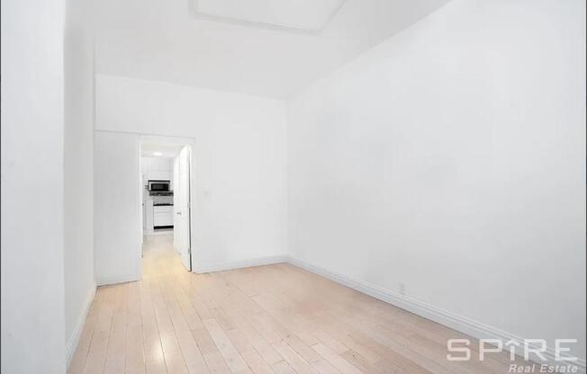 123 E 88 ST