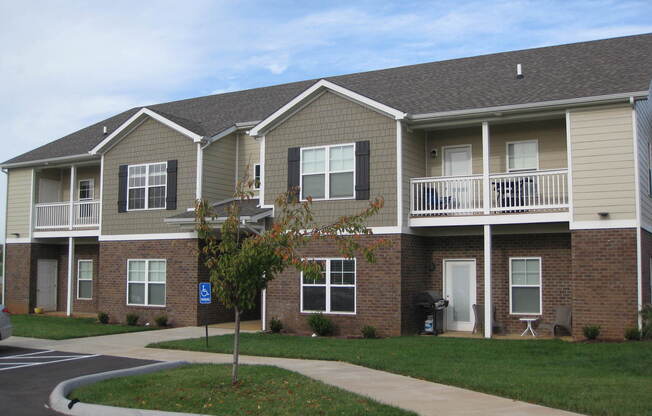 1 bed, 1 bath, 765 sqft, $825, Unit 122